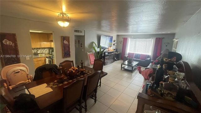 5 of 17 - 13700 Ne 6th Avenue #104, North Miami, FL