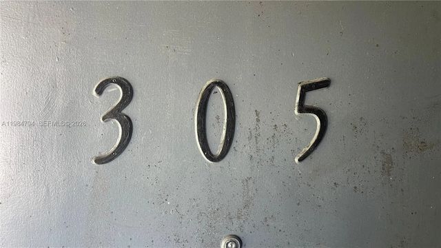 4 of 14 - 13700 Ne 6th Avenue #305, North Miami, FL