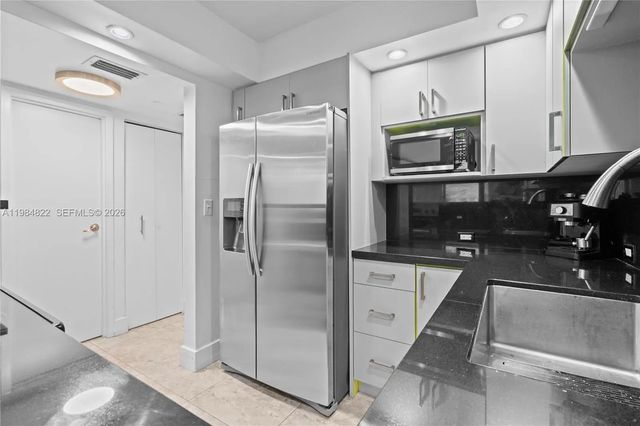 5 of 58 - 3675 N Country Club Drive #1907, Aventura, FL