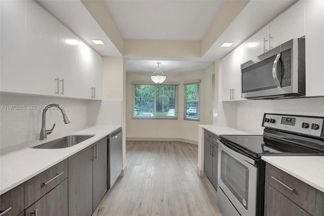5 of 37 - 12750 Sw 4th Court #111j, Pembroke Pines, FL