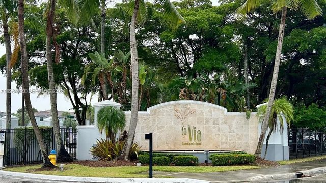 155 Nw 96th Terrace #2-201, Pembroke Pines