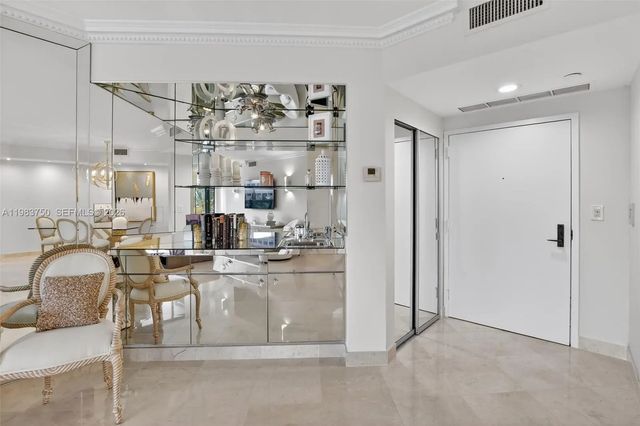 3 of 38 - 2800 Island Boulevard #301, Aventura, FL