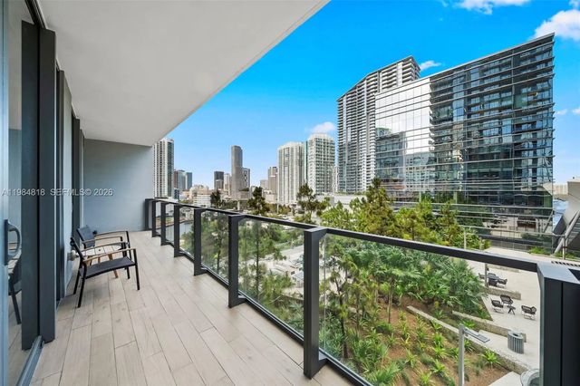 3 of 30 - 88 Sw 7th Street #809, Miami, FL