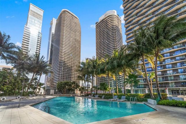 4 of 30 - 88 Sw 7th Street #809, Miami, FL