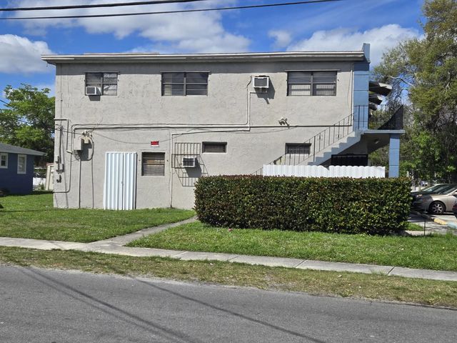 2 of 12 - 602 Nw 1st Street, Dania Beach, FL