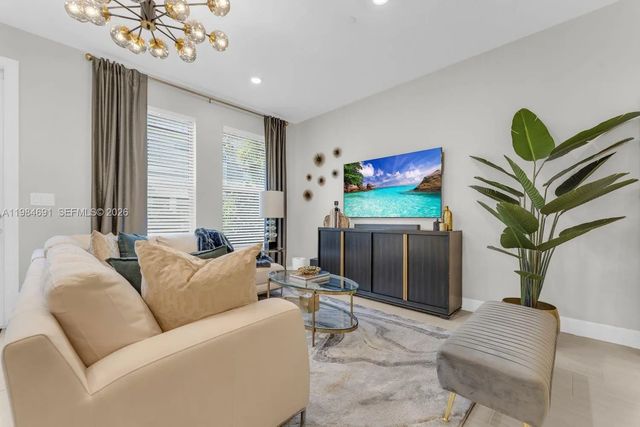 3 of 21 - 8351 Nw 7th Court, Plantation, FL