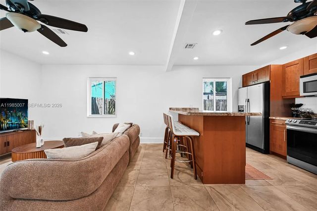 5 of 48 - 1328 N Andrews Avenue, Fort Lauderdale, FL