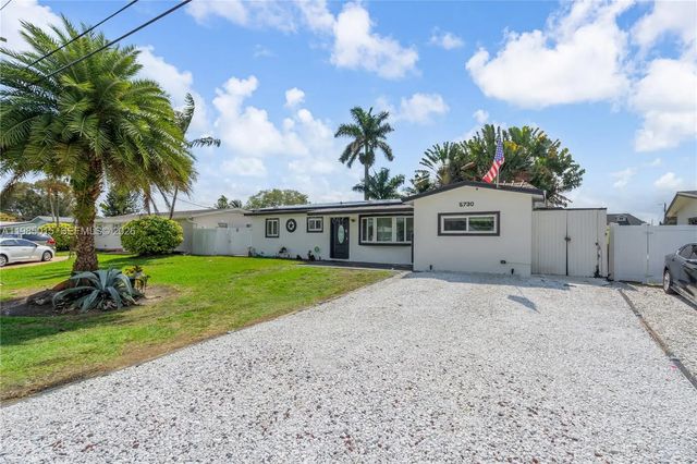 3 of 34 - 5730 Sw 55th Street, Davie, FL