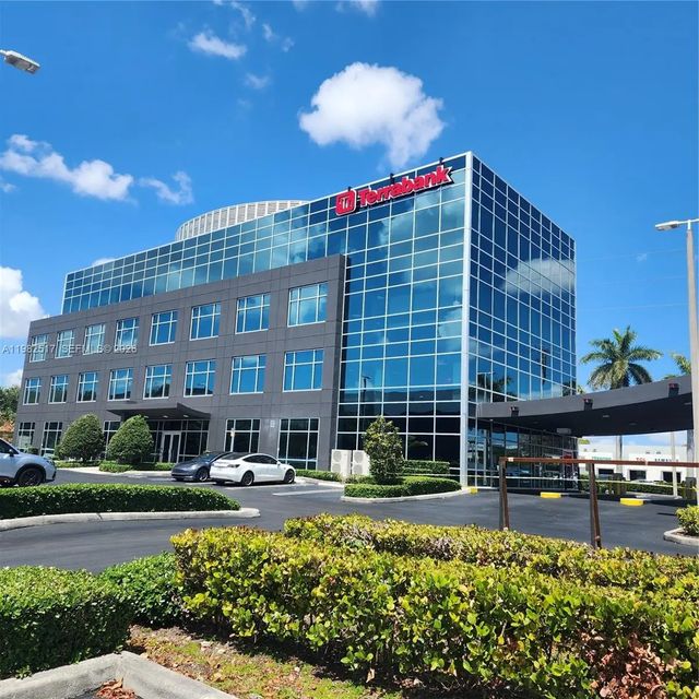 2500 Nw 107th Avenue #400, Doral