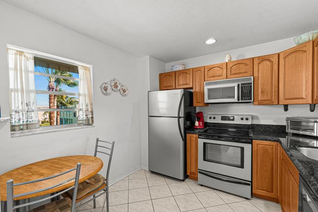 5 of 33 - 2515 Ne 1st Court #4100, Boynton Beach, FL