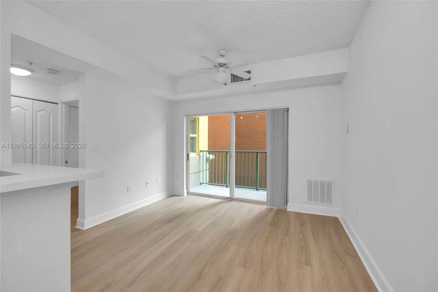 6001 Sw 70 Street #208, South Miami