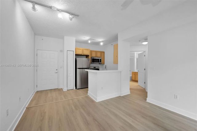 3 of 23 - 6001 Sw 70 Street #208, South Miami, FL