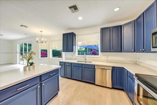 4 of 47 - 4202 Bahia Isle Circle, Wellington, FL