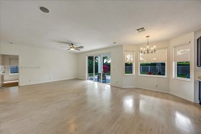 5 of 47 - 4202 Bahia Isle Circle, Wellington, FL