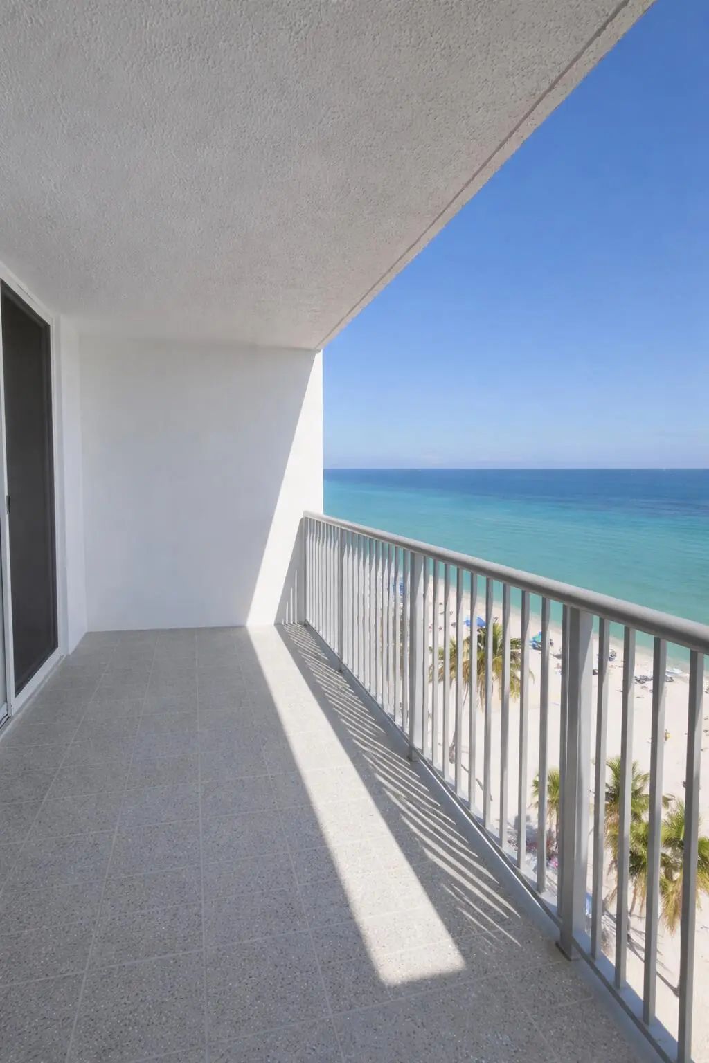 400 N Surf Road #1105, Hollywood