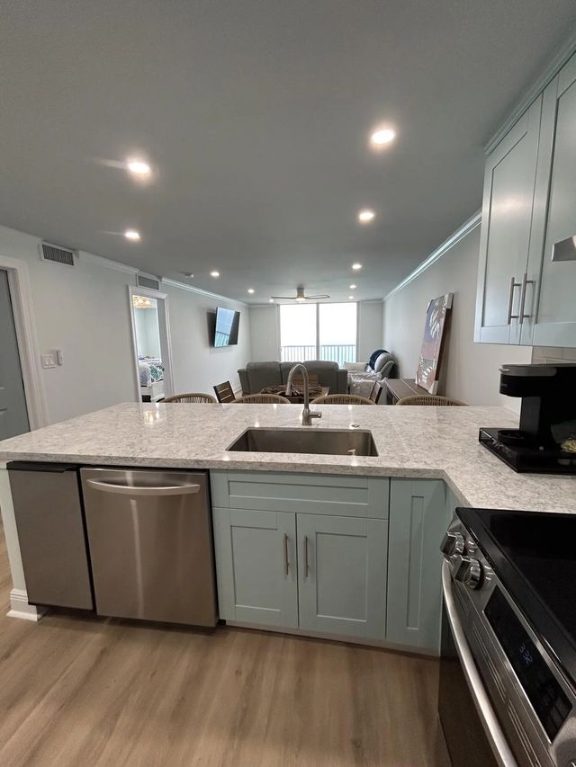 3 of 15 - 400 N Surf Road #1105, Hollywood, FL
