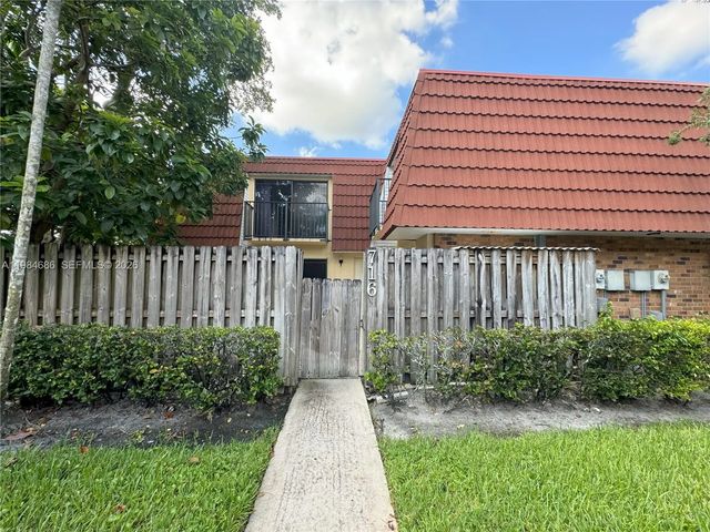 2 of 13 - 716 Nw 98th Way, Plantation, FL