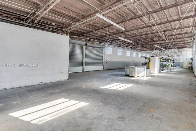 3 of 23 - 20601 Sw 194th Avenue, Miami, FL