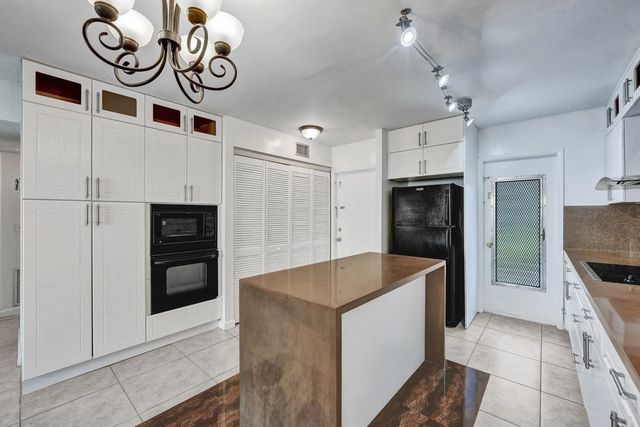 5 of 29 - 600 Se 2nd Avenue #k2, Deerfield Beach, FL