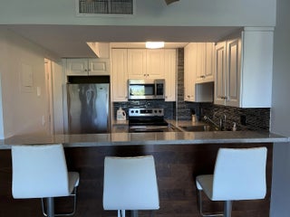 Photo of Listing #B26003929