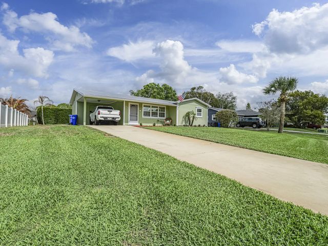 3 of 42 - 573 Autumn Terrace, Sebastian, FL