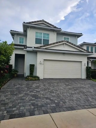 Photo of Listing #B26003983