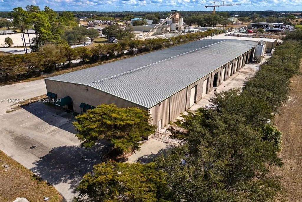 1515 Forestry Division Road, LaBelle