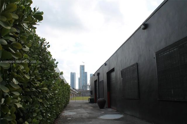 5 of 18 - 601 Nw 11th Street, Miami, FL