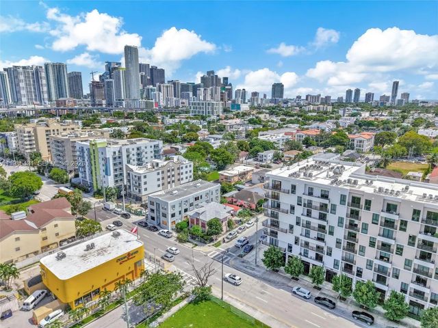 4 of 16 - 119 Sw 7th Avenue, Miami, FL