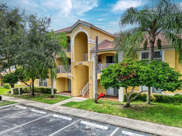 5560 Nw 61st Street #707, Coconut Creek