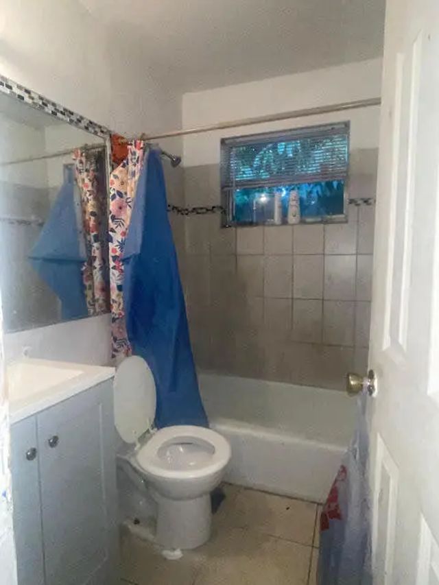 5 of 8 - 1012 18th Street, West Palm Beach, FL