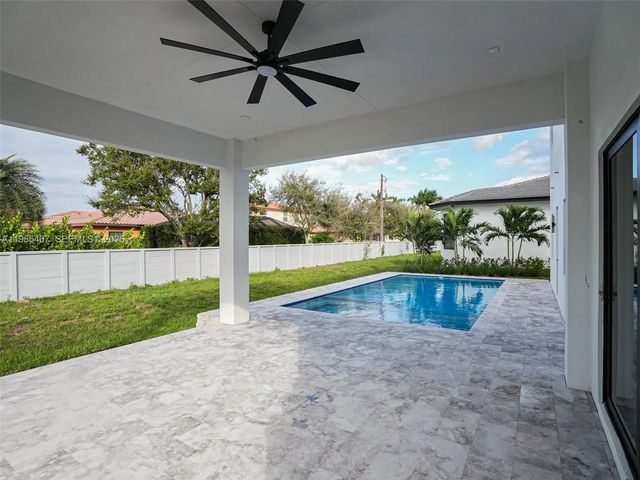 5 of 5 - 13004 Davie Oaks Drive, Davie, FL