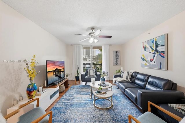 4 of 17 - 520 Se 5th Avenue #3403, Fort Lauderdale, FL
