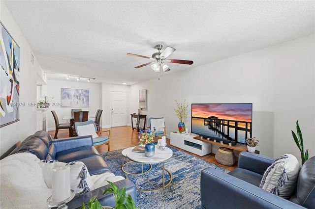 5 of 17 - 520 Se 5th Avenue #3403, Fort Lauderdale, FL