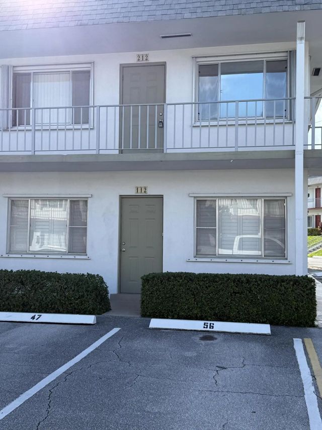2 of 29 - 3160 Lake Osborne Drive #112, Lake Worth Beach, FL