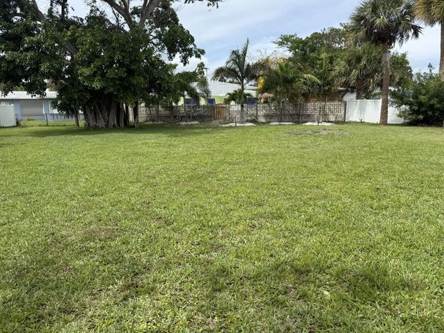 4 of 16 - 00 Coral Circle, Hutchinson Island, FL