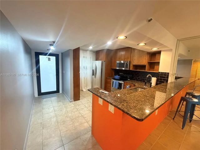3 of 54 - 896 N Federal Highway #326, Lantana, FL