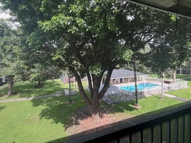 5100 Sw 64th Avenue #202, Davie