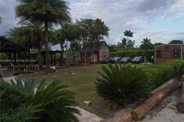 5 of 25 - 15375 Sw 209 Avenue, Miami, FL