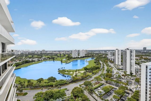 2 of 60 - 20281 E Country Club Drive #ts 5, Aventura, FL
