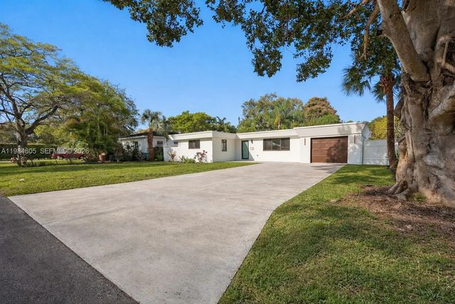 10910 Ne 9th Court, Biscayne Park