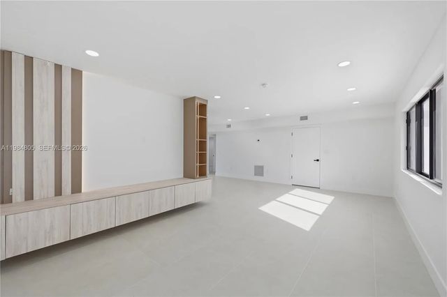 5 of 37 - 10910 Ne 9th Court, Biscayne Park, FL