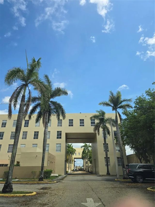 7420 W 20th Avenue #451, Hialeah