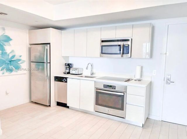 3 of 17 - 2602 E Hallandale Beach Boulevard #r2405, Hallandale Beach, FL