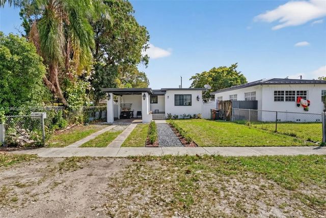 3 of 27 - 440 E 37th Street, Hialeah, FL