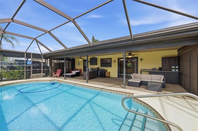 2 of 37 - 2580 Sw Bayshore Boulevard, Port St. Lucie, FL