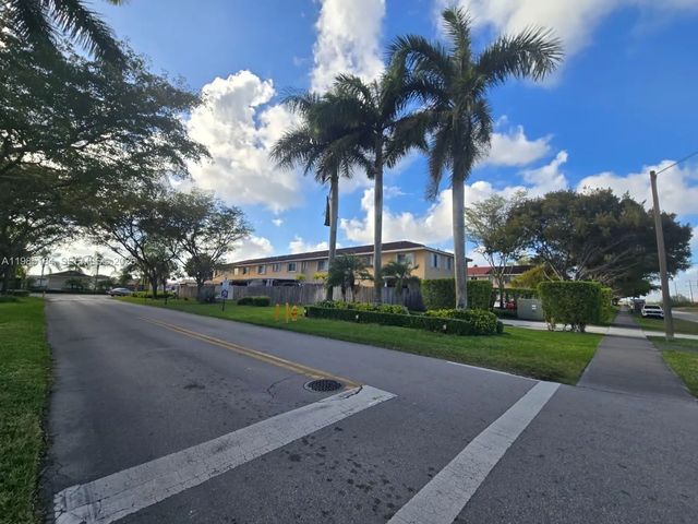 2 of 45 - 13926 Sw 175th Terrace, Miami, FL
