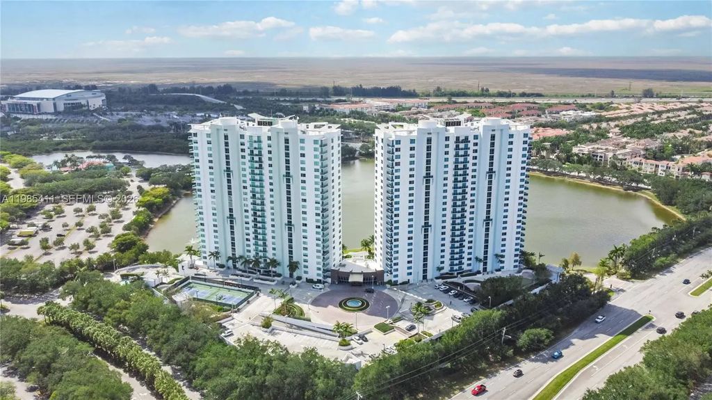 2641 N Flamingo Road #307n, Sunrise