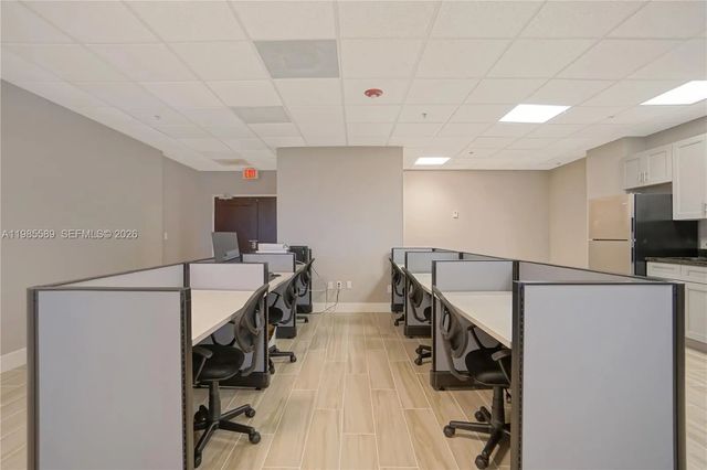 5 of 18 - 12550 Biscayne Boulevard #902, North Miami, FL