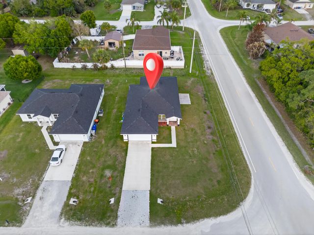 2 of 33 - 8316 103rd Avenue, Vero Beach, FL
